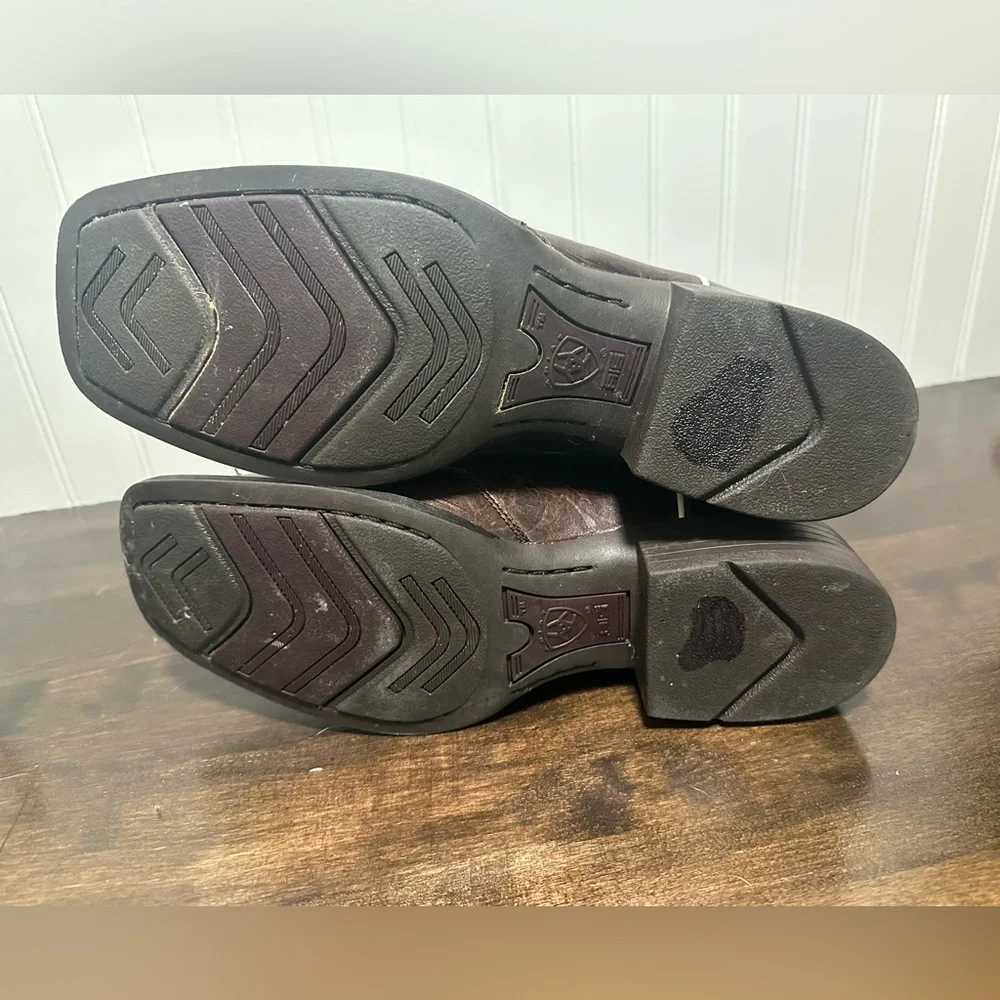 Ariat boots. Leather western boots. Ariat square toe boots. Size 9. Brown teal - Picture 5 of 8